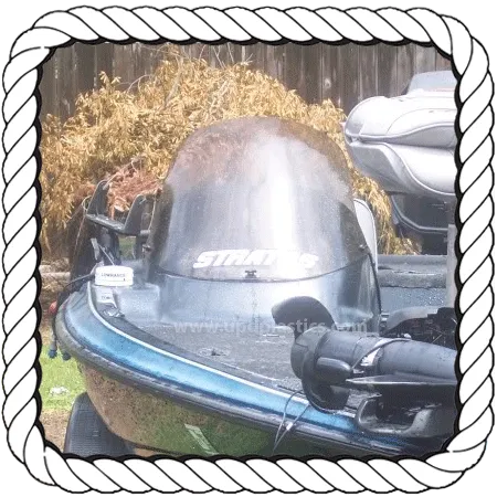 Stratos 1998 17ft 273 Bass Boat SC